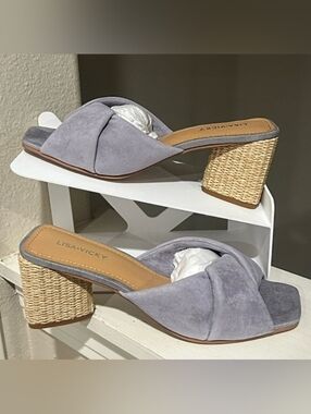 New Lavender Impress Slip On Stack Block Heel Mule Size 9.5